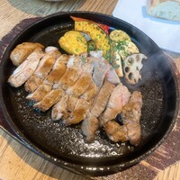 it.oven - 黒豚ステーキ