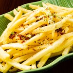 French fries [powdered cheese & bacon]