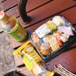 まいばすけっと - 料理写真:ランチ　おむすびセット　開封前