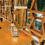 INTERSECT BY LEXUS - 