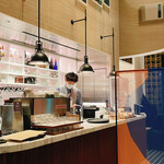 INTERSECT BY LEXUS - 