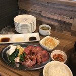 焼肉&ステーキ 官兵衛 - 