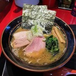 らぁ麺処 蓮の華 - ラーメン820円麺硬め。海苔増し60円。