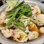 九州魂 - 博多もつ鍋1090円　1人前 スープが美味しいですね！もちろんホルモンも✨