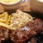 ブロンコ ビリー - サラダバーのスパゲッティ温める　(北の大地のカルボナーラです)