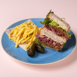 ヒルズカフェ スペース_1