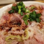 塩そば専門店 桑ばら - ネギトロ丼と全粒粉平打ち麺の塩かけそばの定食