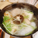 すぎのこ - 小鍋のおでん(大根、ちくわ、はんぺん、糸こんにゃく、しいたけ)