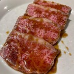 黒毛和牛焼肉 白か黒 - 