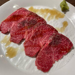 黒毛和牛焼肉 白か黒 - 