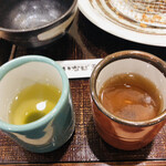 いなば和幸 - 食前に緑茶、食後にほうじ茶を提供してくれます。
熱々で頂ける嬉しいサービスです。