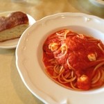 ZUCCA - 特製トマトソースとモッツァレラチーズ