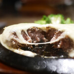 焼肉ホルモン 在市 - 和牛手作りチーズハンバーグ