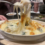 とも - エビとほうれん草のグラタン