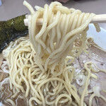 庵悟 - やや固めの麺。大盛300gだが、全然イケる、もっとイケる。