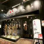 焼肉 神宮 - 入り口から丁寧な接客してくれます！