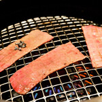 焼肉 神宮 - 軽く焼く程度で！