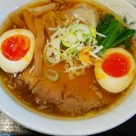 ぴーちゃん - 特選ラーメン￥850＋玉子半個￥50共に税込み(R4.12.29撮影)