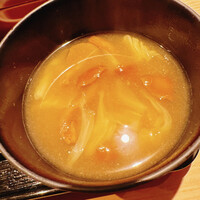 古今 本店 - キャベツときのこのお味噌汁
