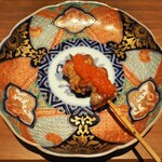 薪鳥新神戸 - 秋田 高原比内地鶏 おび + ハリッサ