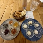 タカナシミルクレストラン - チーズ・トッピング・バケット・クラッカーはおかわり自由