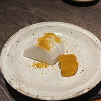 日本酒と創作懐石 恵比寿ちょこっと - カラスミとカブ