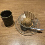Ishiyaki Suteki Zei - 御膳のセットのアイスクリーム