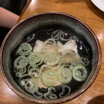 さくら井 - 丼についたスープ