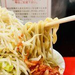 用心棒 本号 - ラーメンの麺
            2022年12月29日
