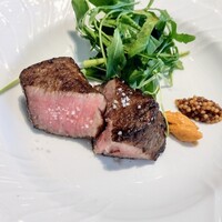 La Brianza - 鹿児島県産A5和牛フィレ炭火焼き檜の香りロメスコソースタスマニア産粒マスタード。サシのきめ細やかな柔らかい食べ心地のフィレ、素材の良さ脂の甘み。たぶん年末年始だからこその厳選素材ありがとうございます☆