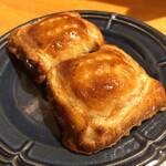 ワイン＋つまみ Nomka - 叉焼パイ