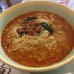 錦城 - 担々麺。