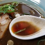 今池呑助飯店 - ベースのスープ。