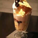 Bacchus Hakuba cafe & bar - チョコレートパフェも美味しいい♪