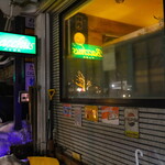 Bacchus Hakuba cafe & bar - 緑の小さな看板が目印です