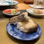 Sushi Yoshino - さわら…のハズ、皮目も香ばしい