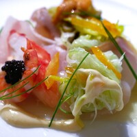アピシウス - ポワローと魚介類のサラダ　キャビア添え