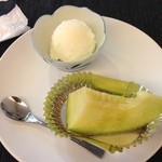 十々八 - デザート(フルーツとバニラアイス)