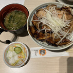 十勝豚丼 いっぴん - 