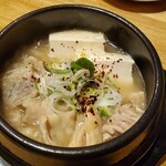 和酒・煮込み らいどん - もち豚てっぽうの白醤油煮込み