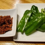 和酒・煮込み らいどん - 肉味噌ピーマン