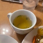 南海飯店 - かたい焼ソバのスープ