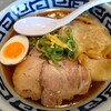 麺屋 漣華 - 鶏とあごのWスープ（正油）880円