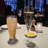 37 Steakhouse & Bar - 