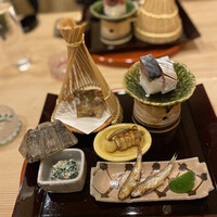 馬車道 大かわ - 八寸(もろこ、クワイ、八幡巻き、春菊白和え、鯖寿司、煮凝り)