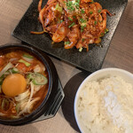 Yakiniku Kan Koku Ryouri Korabo - 肉野菜炒め&純豆腐定食