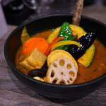 Rojiura Curry SAMURAI． - 豚角煮とチキン1/2と野菜(ライスS)@税込1,530円＋サクサクブロッコリー@税込275円