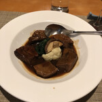 眞 - 牛タンの赤ワイン煮
