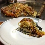 のん - 肉玉そば。生麺を茹でて焼きます(^^)