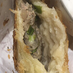 薩斐蘭州牛肉麺 - 牛肉餡餅の断面